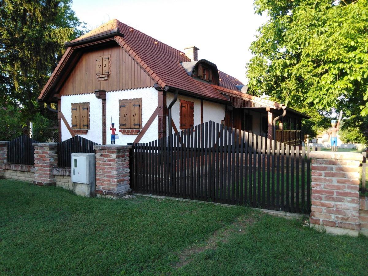 Apartment Umjetnicka Etno Kuca Luka